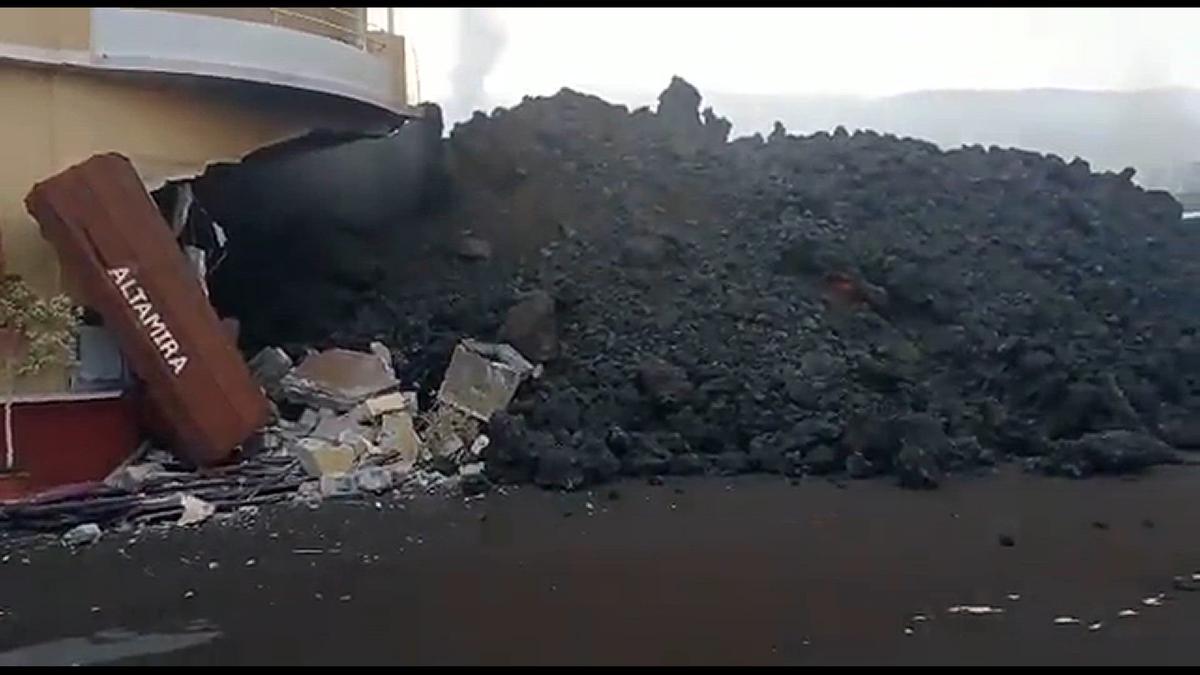 'Video thumbnail for Lava in Todoque - Vulkanausbruch La Palma 2021'