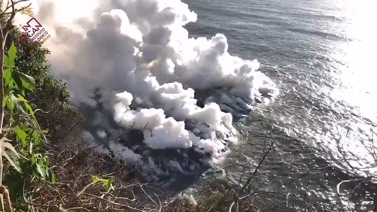 'Video thumbnail for Vierter Lavastrom erreicht das Meer - Vulkanausbruch La Palma 2021'