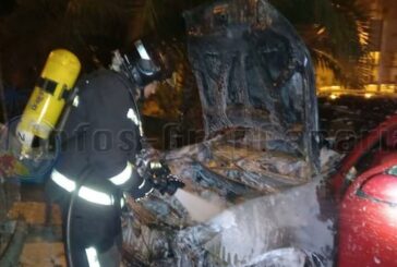 Fahrzeuge in Las Palmas verbrannt - Möglicherweise Brandstiftung