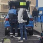 Polizei stoppt Elektroroller Fahrer in Las Palmas