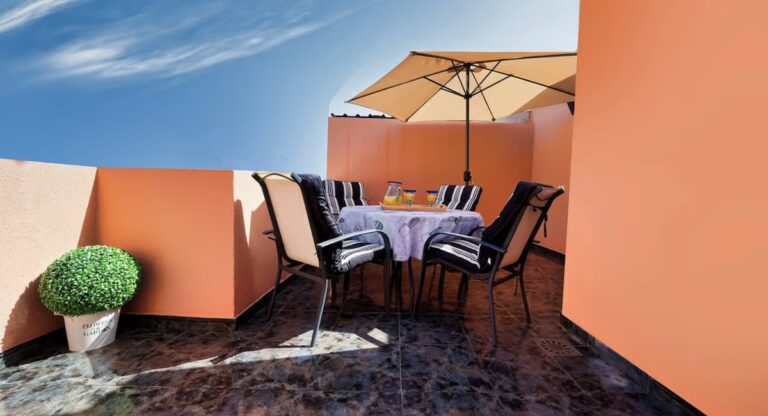 Ferienwohnung mit Dachterrasse rguineguin 3 768x416