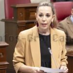 Jessica de Leon im Parlament