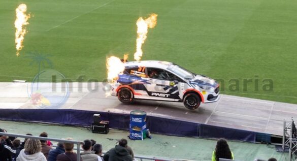 Rallye im Stadion (ACFIPress)