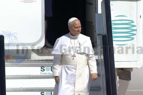 Papst betritt Gran Canaria